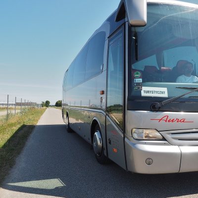 Transport Pasażerski Aura Ozorków wynajem busów i autokarów premium Mercedes Tourino Euro 5 czysty autokar
